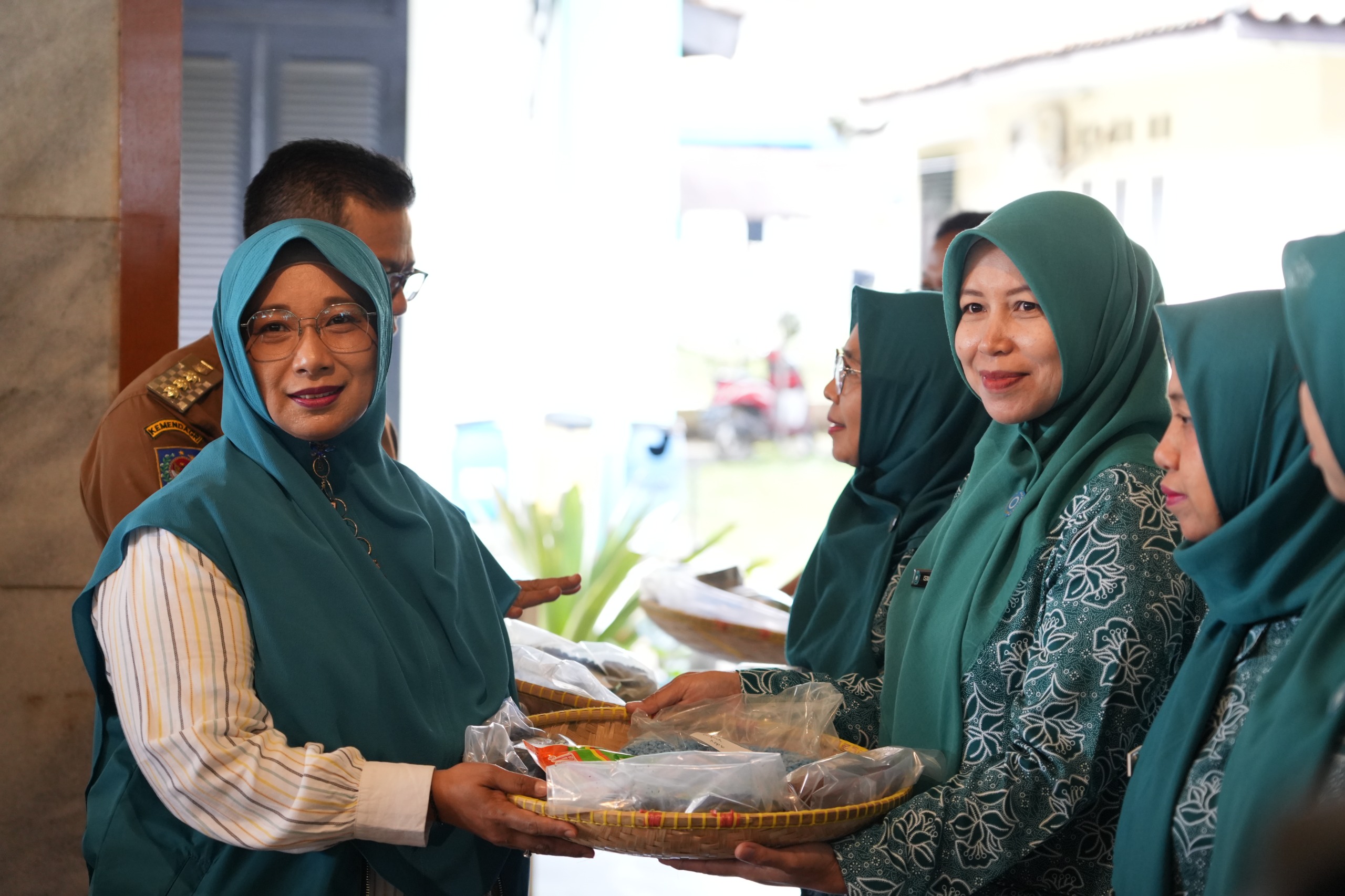 Kang DS Ajak Warga Bandung Manfaatkan Halaman Rumah untuk Bercocok Tanam
